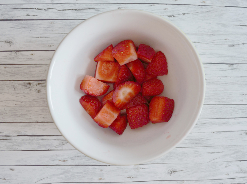 Eton-Mess-Britische-Nachspeise-Baiser-Erdbeeren-Blog-Belle-Melange-Delicious-Recipe-2