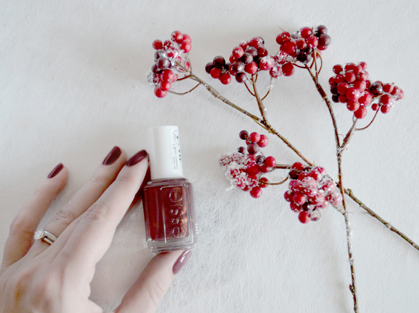 Essie-Winter-Collection-Getting-Groovy-Ready-to-boa-Blog-Belle-Melange-Beauty-nailpolish-3